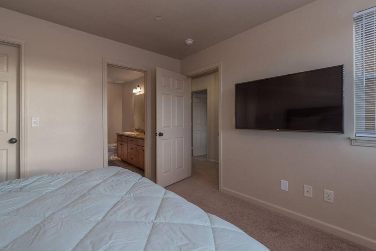 2 Bedroom Upstairs Condo With Ac In Victor, Id Kültér fotó